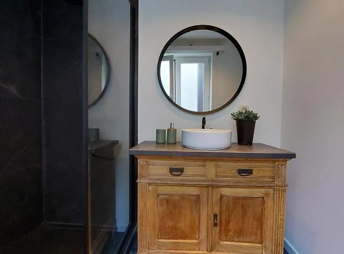 Sea-cret, Sfeervol Aan Zee Appartement *